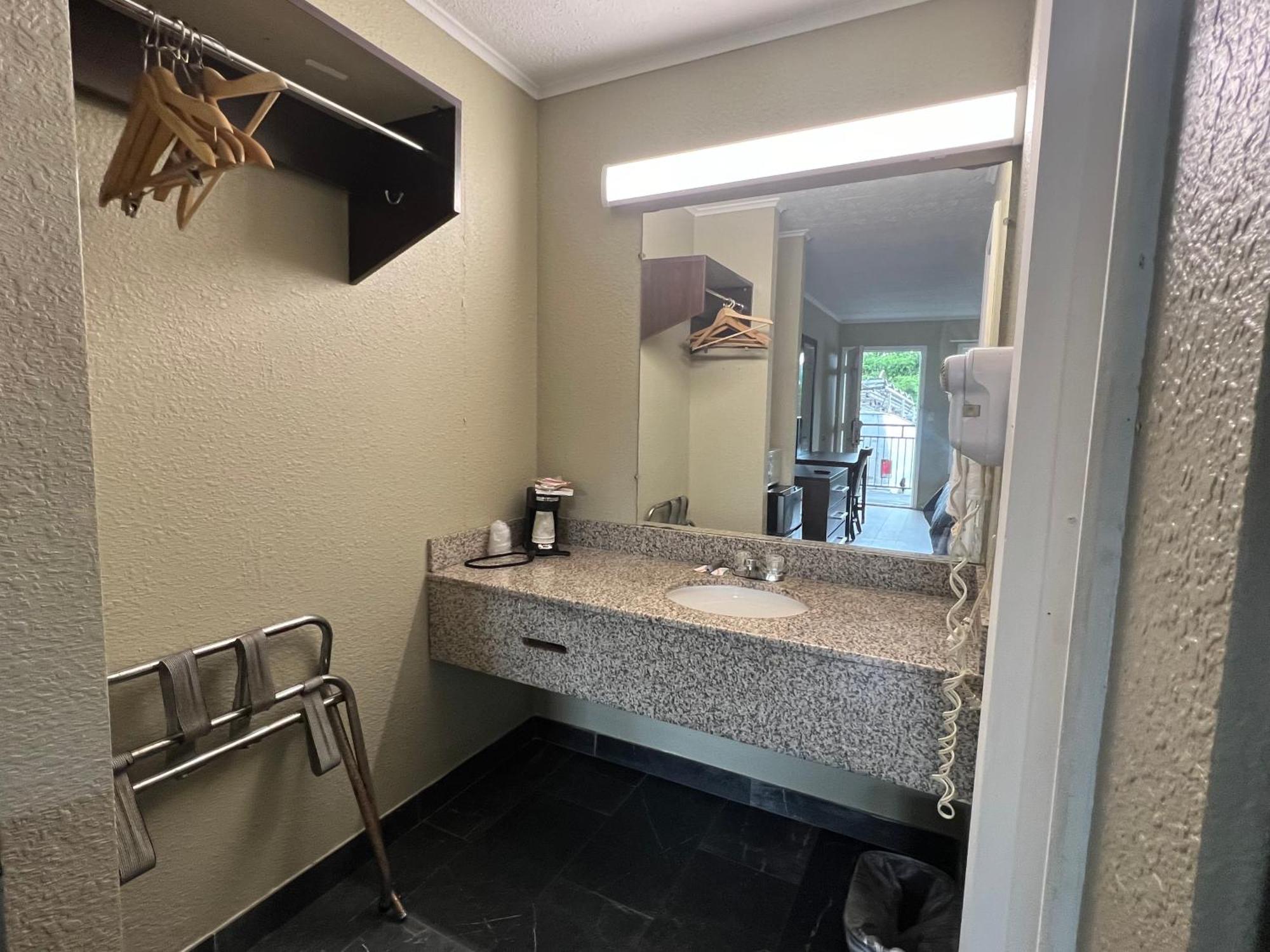 Travel Inn Кингспорт Екстериор снимка
